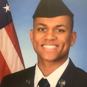 Meet your Posher, Gregory